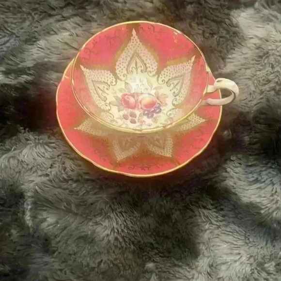 Vintage  Fancy Paragon Tea Cup &
Saucer - Pink with Gold Trim - Roses F144J - Picture 15 of 15